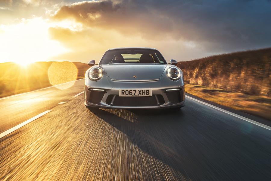  Porsche 911 GT3 (991) 2017 года  (UK) (фото 39 из 42)